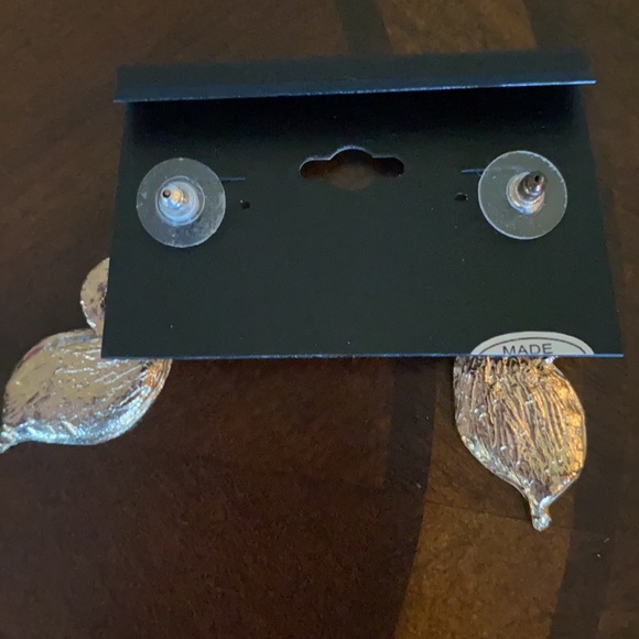 Necklace & Earrings Set - Picture 3 of 6